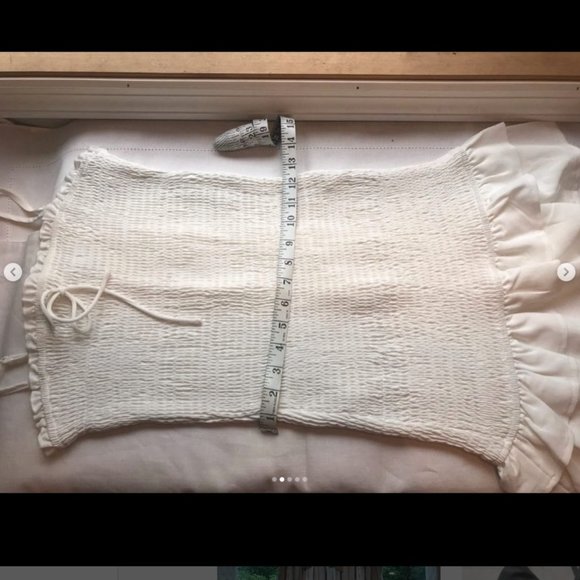 White Summer/Spring Dress Tight Fitting - Picture 2 of 5